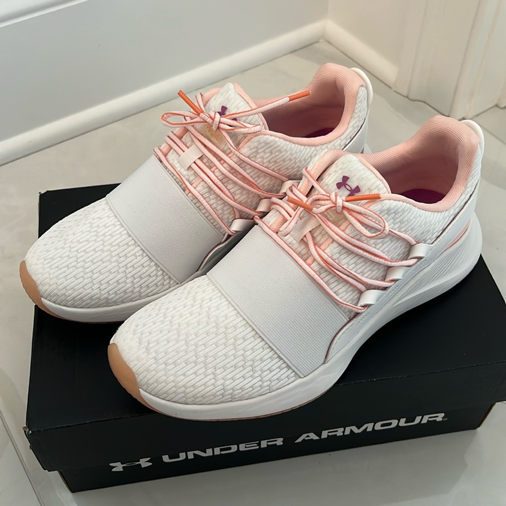 Under armour sneakers new in box 9.5
